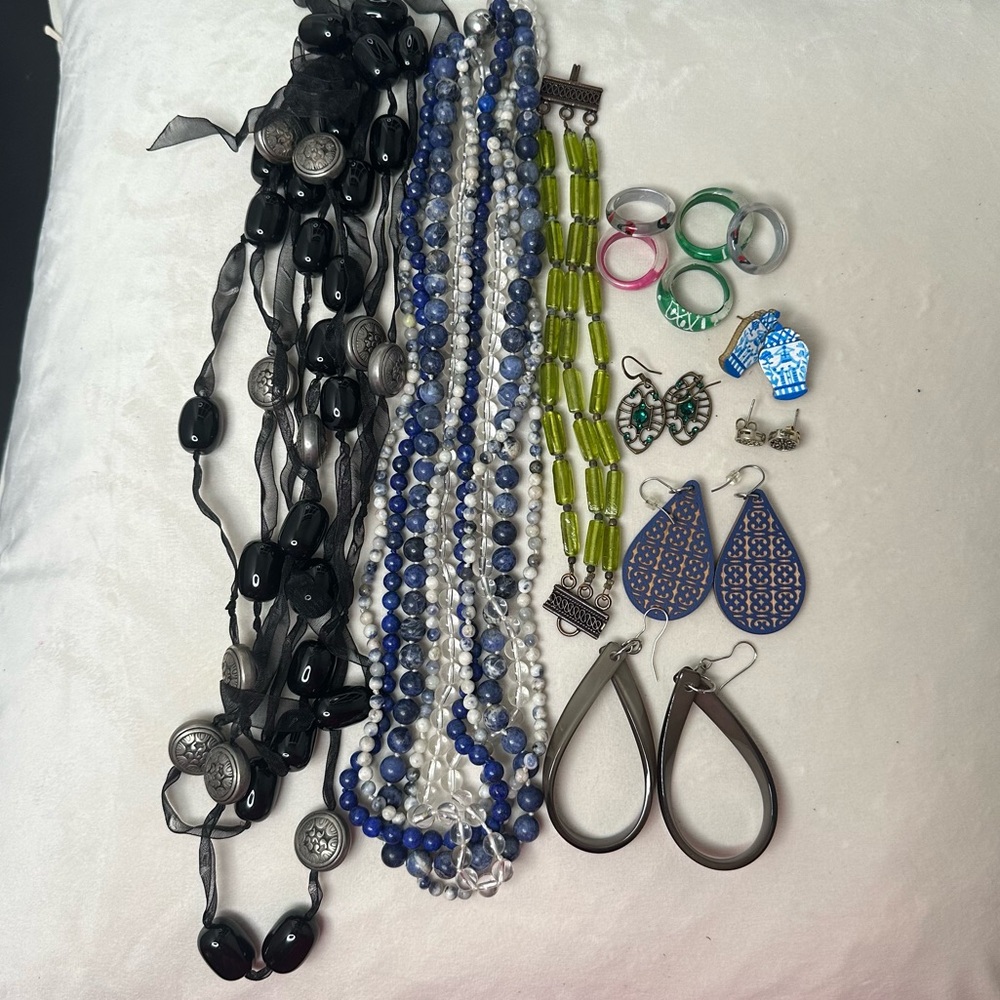 Earthy Jewlery Bundle 10+ pieces plus two mystery pieces